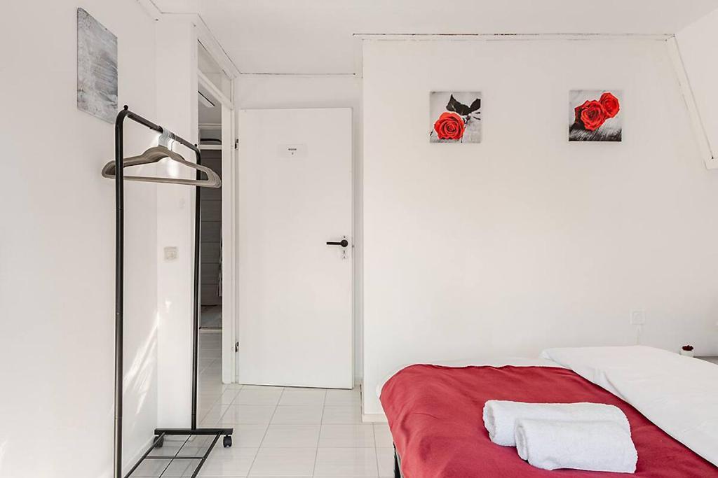 Loopafstand Lokale Winkels En Zeedijk! - Prachtig Vakantiehuis!